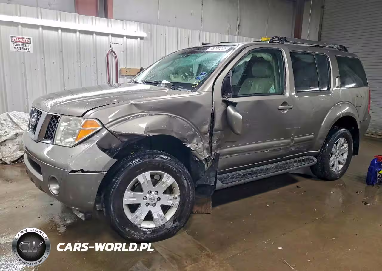 2005 Nissan Pathfinder Le