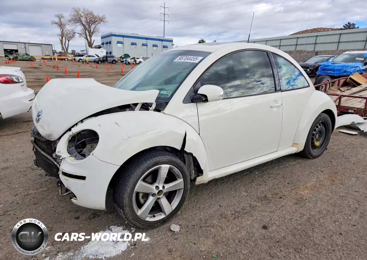 Główne zdjęcie 2008 Volkswagen New Beetle Triple White