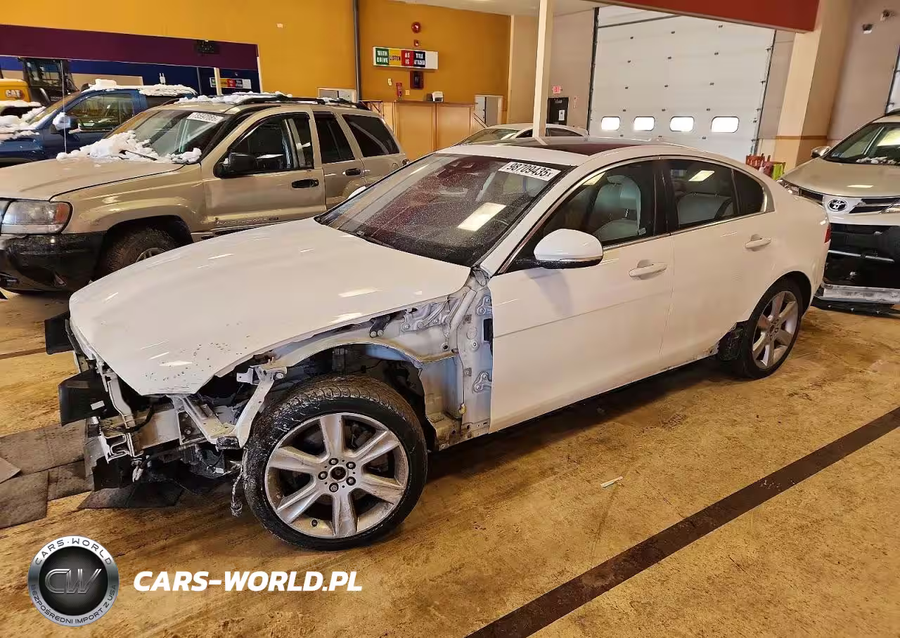 2018 Jaguar Xe Prestige