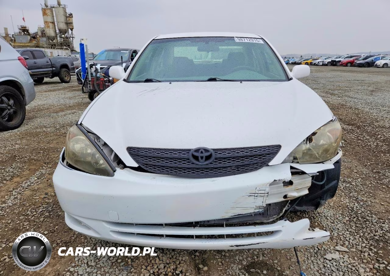 2003 Toyota Camry Le VIN:JTDBE32K430222992 - 5