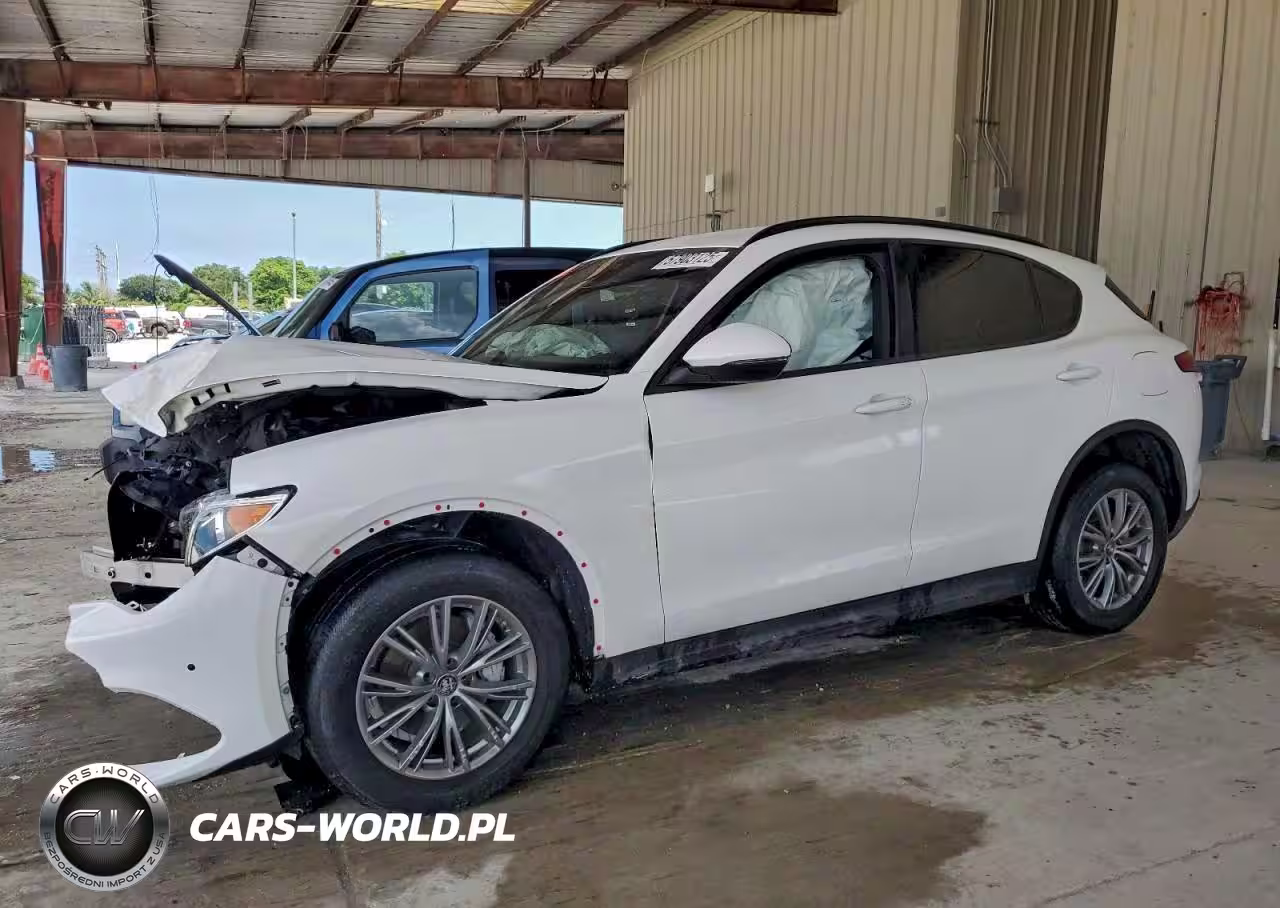 2022 Alfa Romeo Stelvio