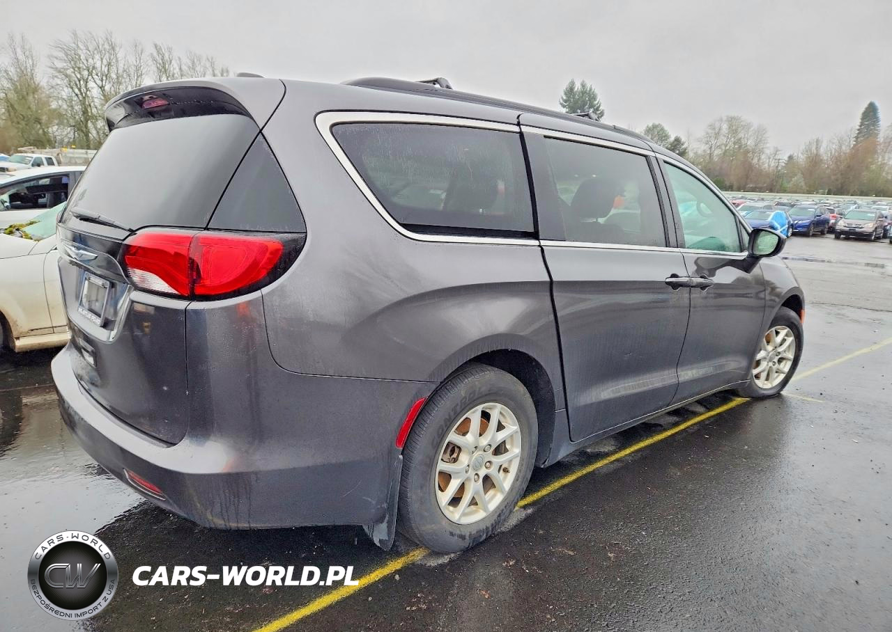 2017 Chrysler Pacifica VIN:2C4RC1CG4HR683089 - 3