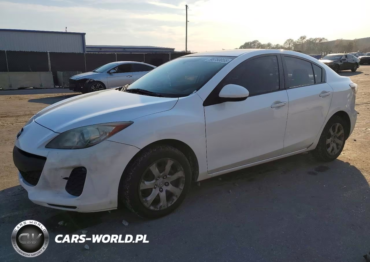 2013 Mazda 3 I