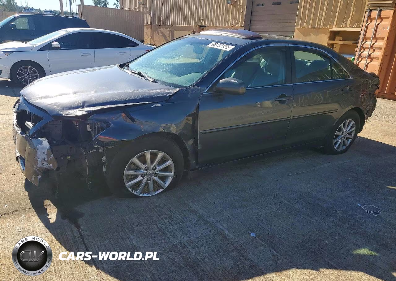 2011 Toyota Camry Base – zdjęcie 1 z 12