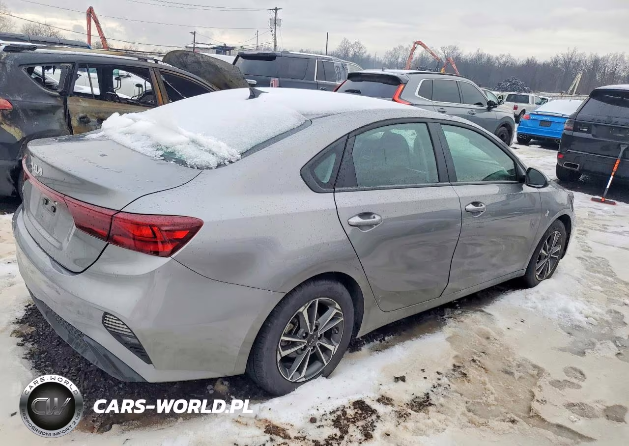 2024 Kia Forte Lx VIN:3KPF24AD7RE755504 - 3