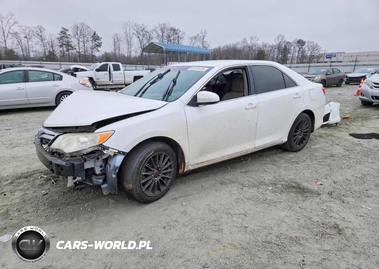 2014 Toyota Camry L – zdjęcie 1 z 13