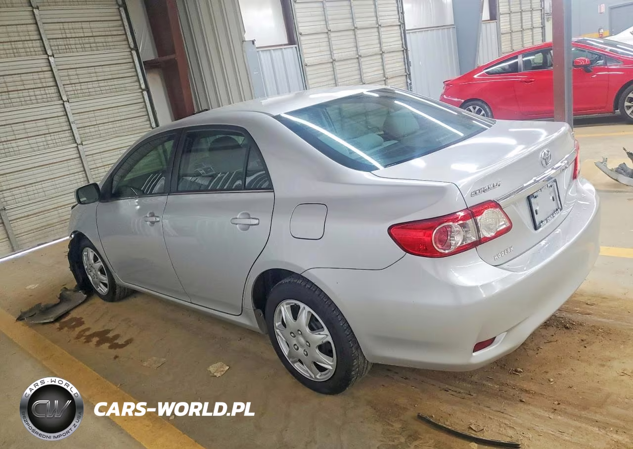 2013 Toyota Corolla VIN:2T1BU4EE2DC979069 - 2