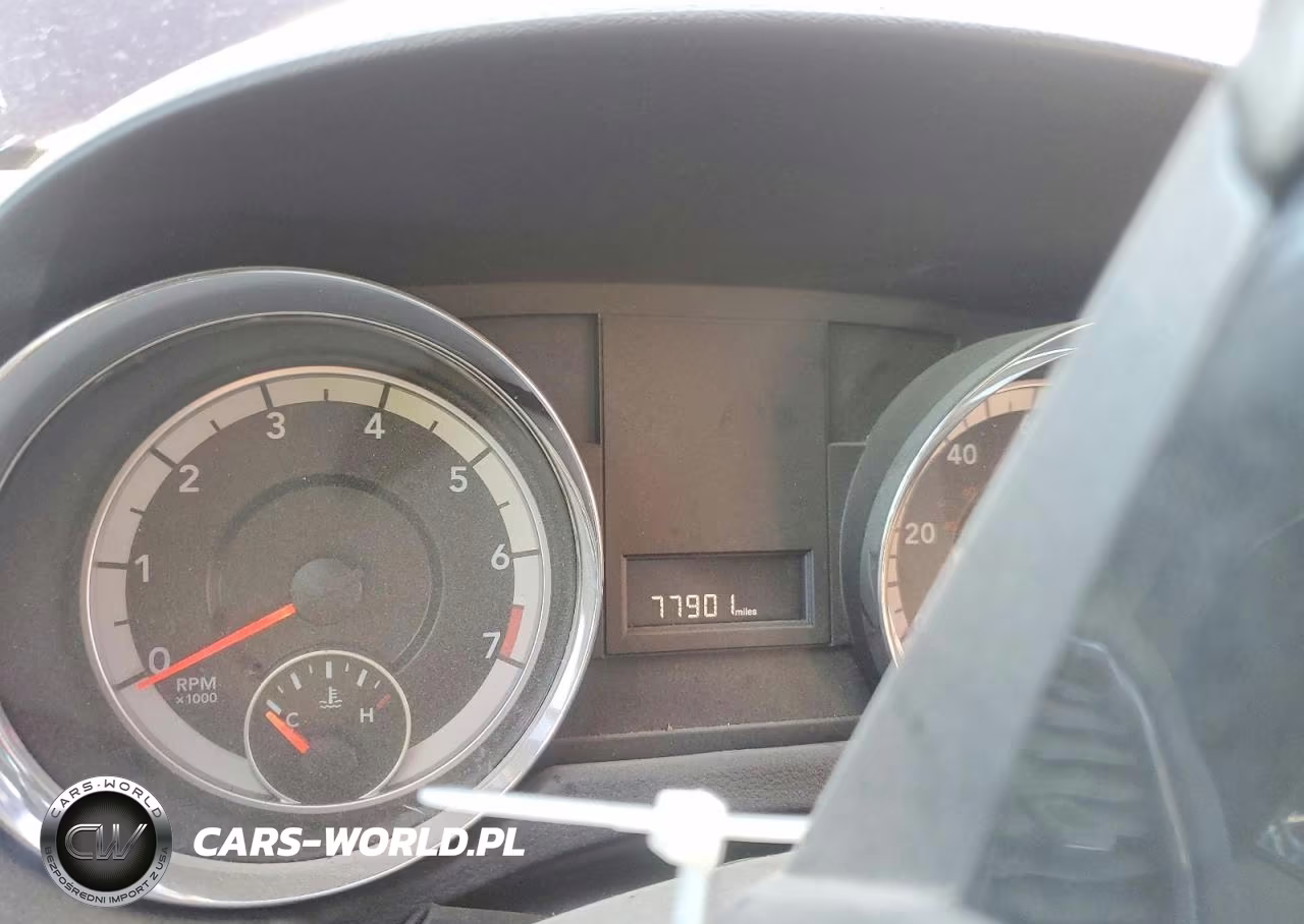 2019 Dodge Grand Caravan Sxt VIN:2C4RDGCG2KR608236 - 9
