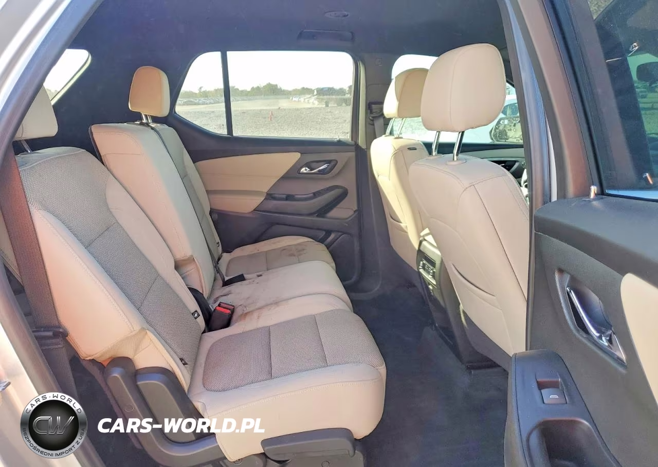 2022 Chevrolet Traverse Ls VIN:1GNERFKW4NJ129819 - 10