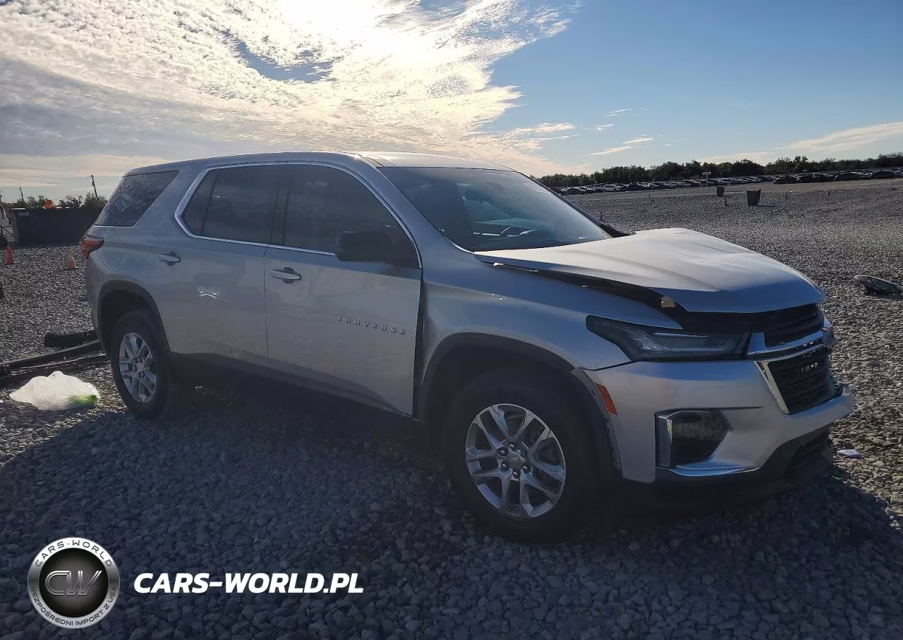 2022 Chevrolet Traverse Ls VIN:1GNERFKW4NJ129819 - 4