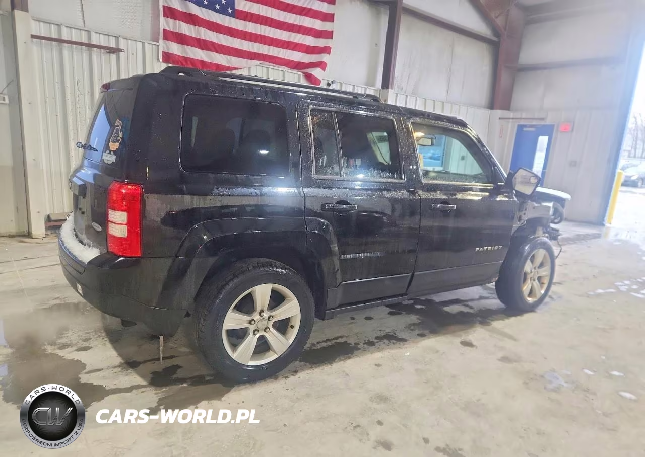 2013 Jeep Patriot Latitude VIN:1C4NJPFA5DD197239 - 3