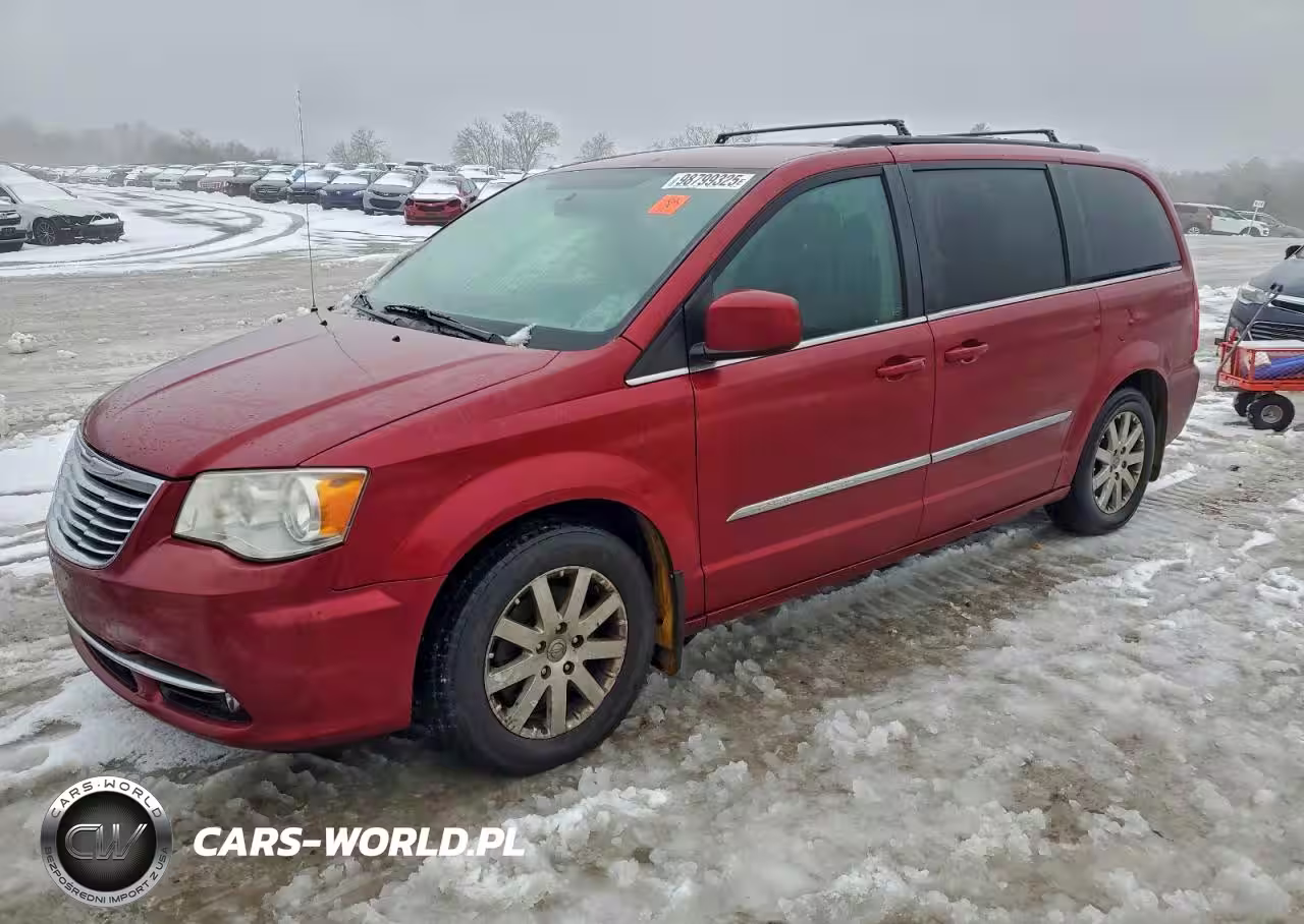 2013 Chrysler Town & Country Touring