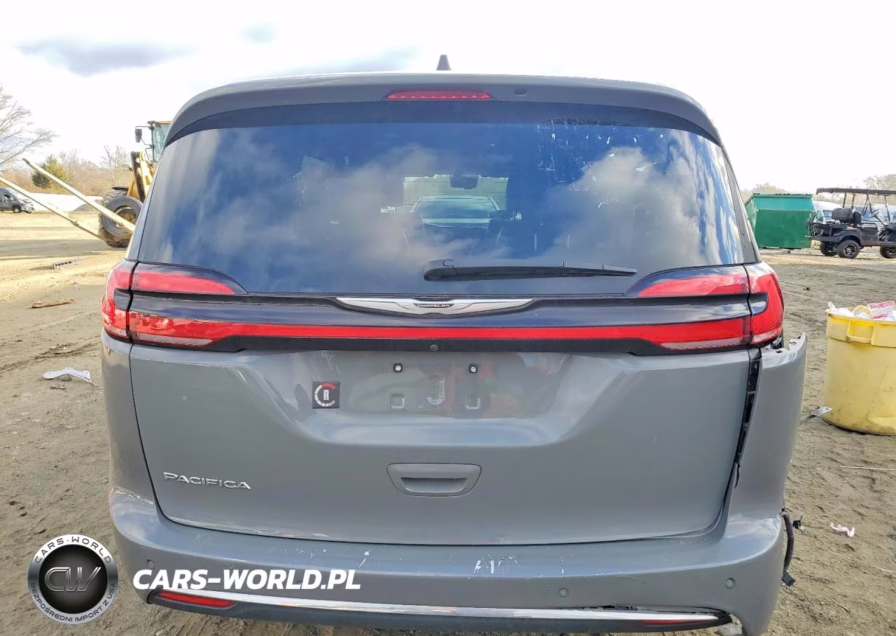 2023 Chrysler Pacifica Touring L VIN:2C4RC1BG7PR557261 - 6