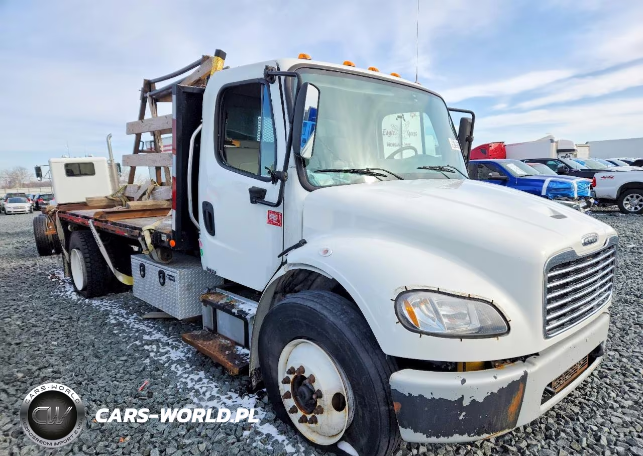 2015 Freightliner Business Class M2 Flatbed Truck