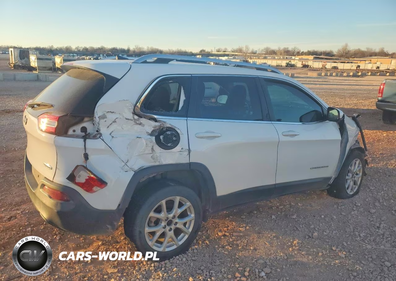 2018 Jeep Cherokee Latitude VIN:1C4PJLCB9JD566419 - 3