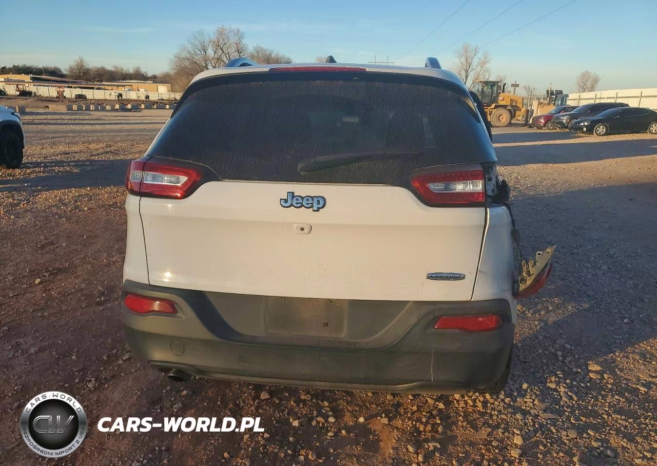 2018 Jeep Cherokee Latitude VIN:1C4PJLCB9JD566419 - 6