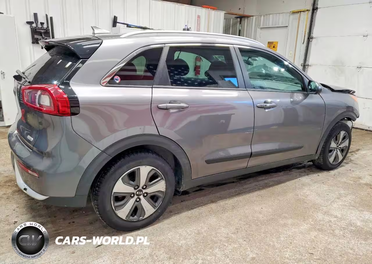 2017 Kia Niro Fe VIN:KNDCB3LC4H5053913 - 3