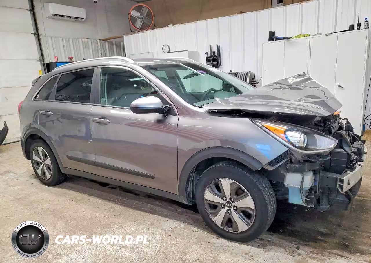 2017 Kia Niro Fe VIN:KNDCB3LC4H5053913 - 4