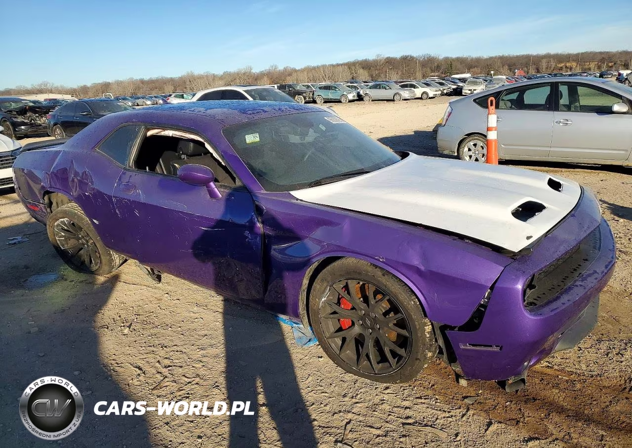 2018 Dodge Challenger VIN:2C3CDZFJ3JH310960 - 4