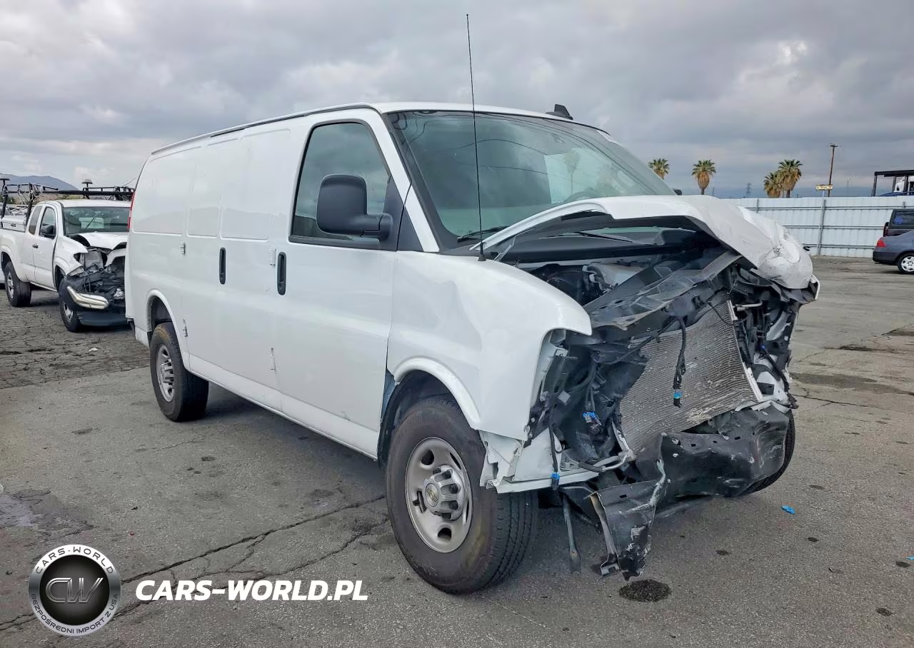 2025 Chev Express Cutaw VIN:1GCWGAFP4S1108859 - 4