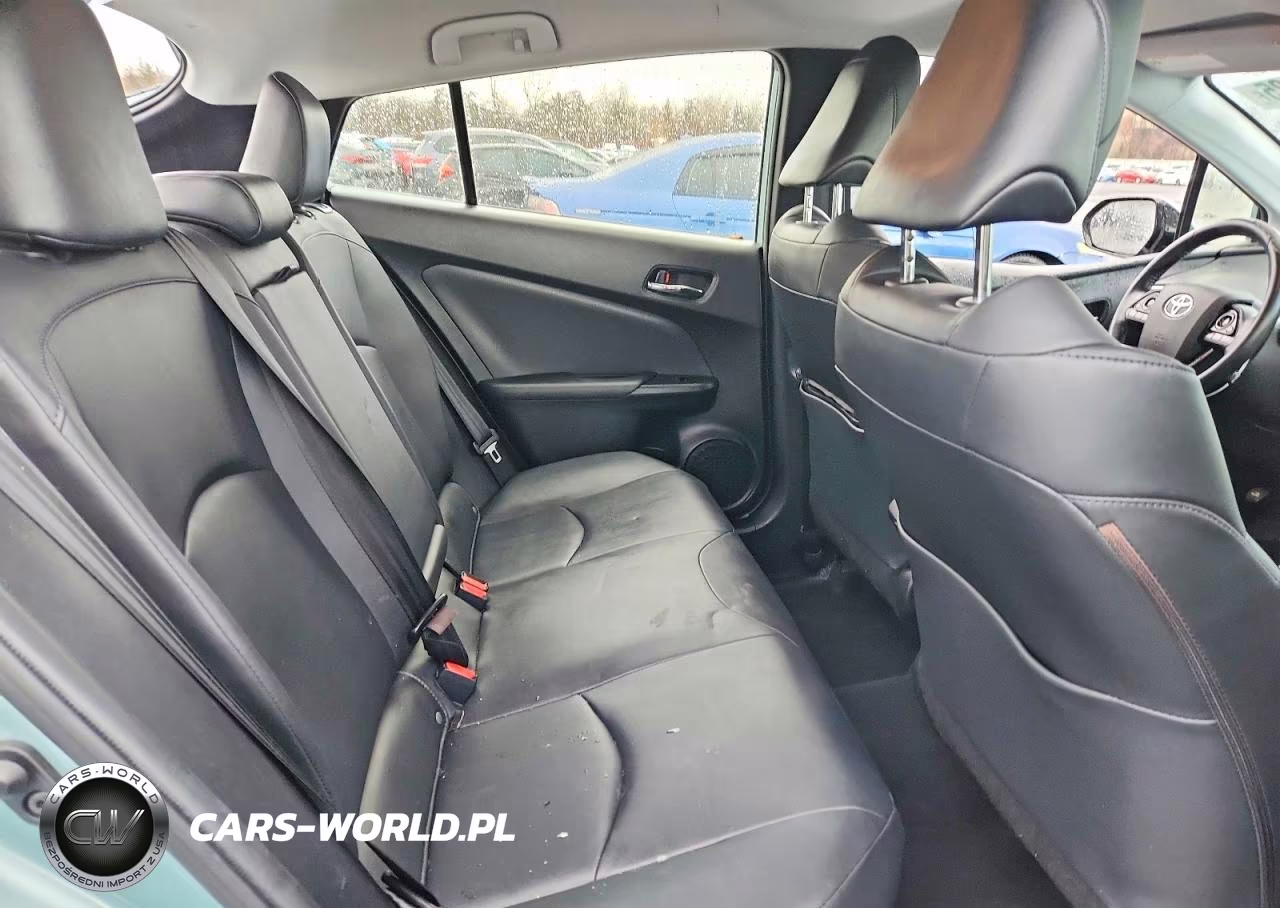 2020 Toyota Prius Xle Awd-E VIN:JTDL9RFU8L3017102 - 10