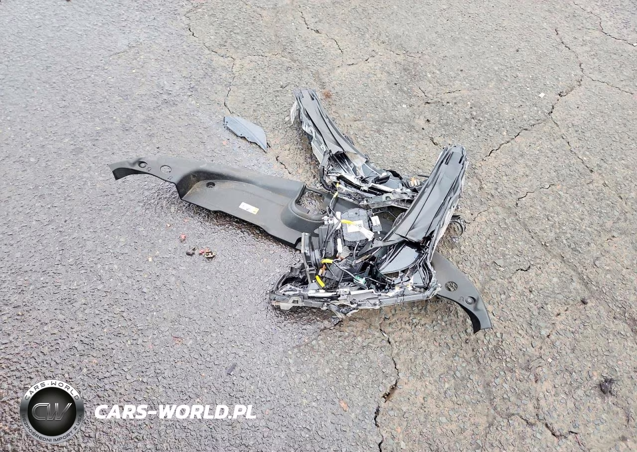 2020 Toyota Prius Xle Awd-E VIN:JTDL9RFU8L3017102 - 12
