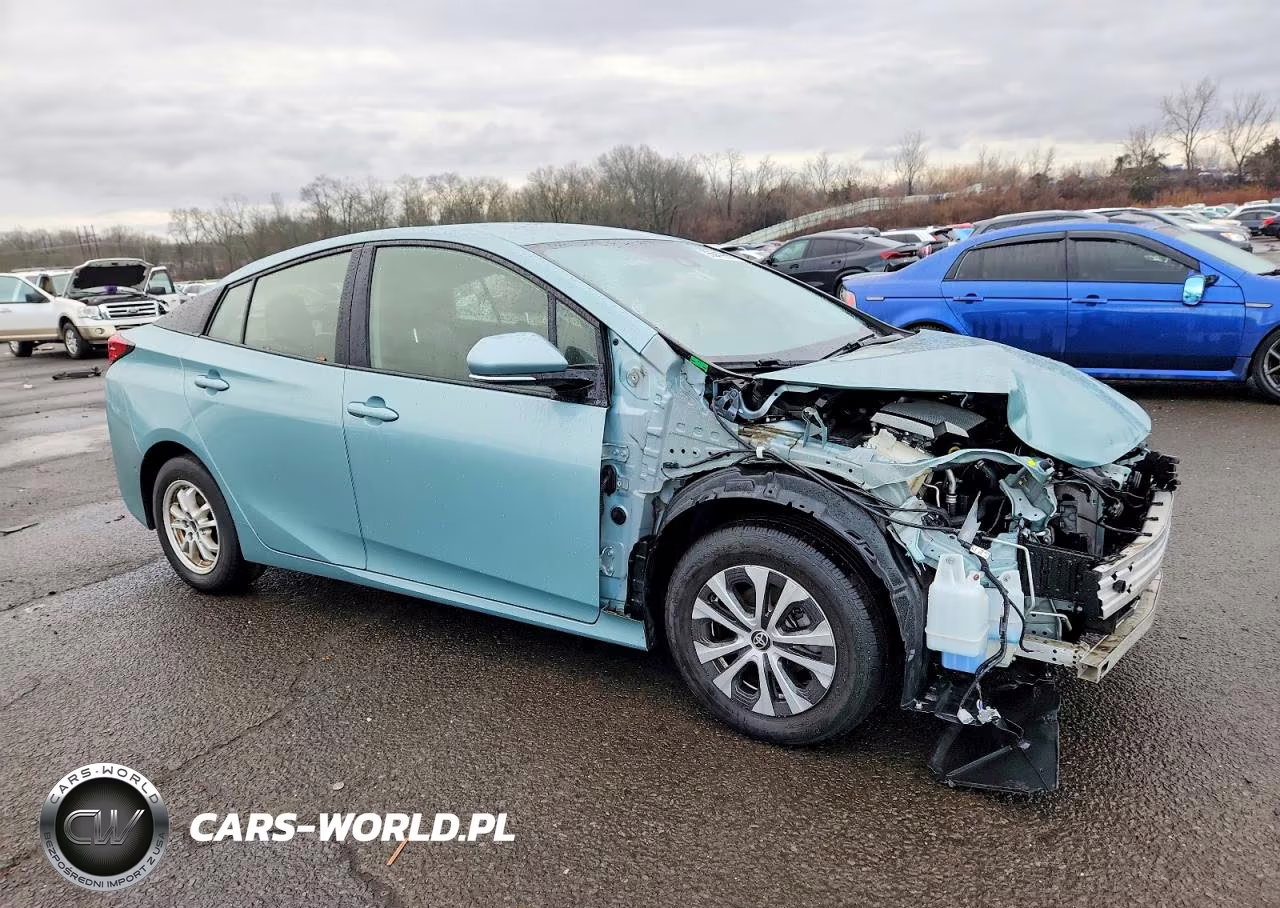 2020 Toyota Prius Xle Awd-E VIN:JTDL9RFU8L3017102 - 4