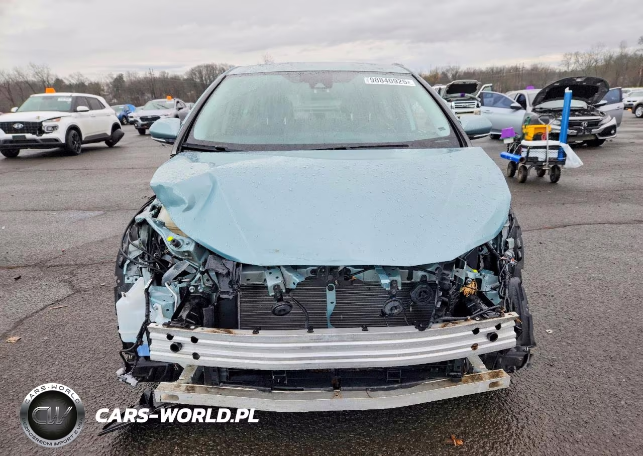 2020 Toyota Prius Xle Awd-E VIN:JTDL9RFU8L3017102 - 5