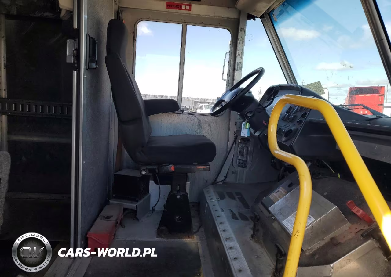 2015 Ford F59 - Delivery Truck VIN:1F65F5KY8F0A04846 - 7