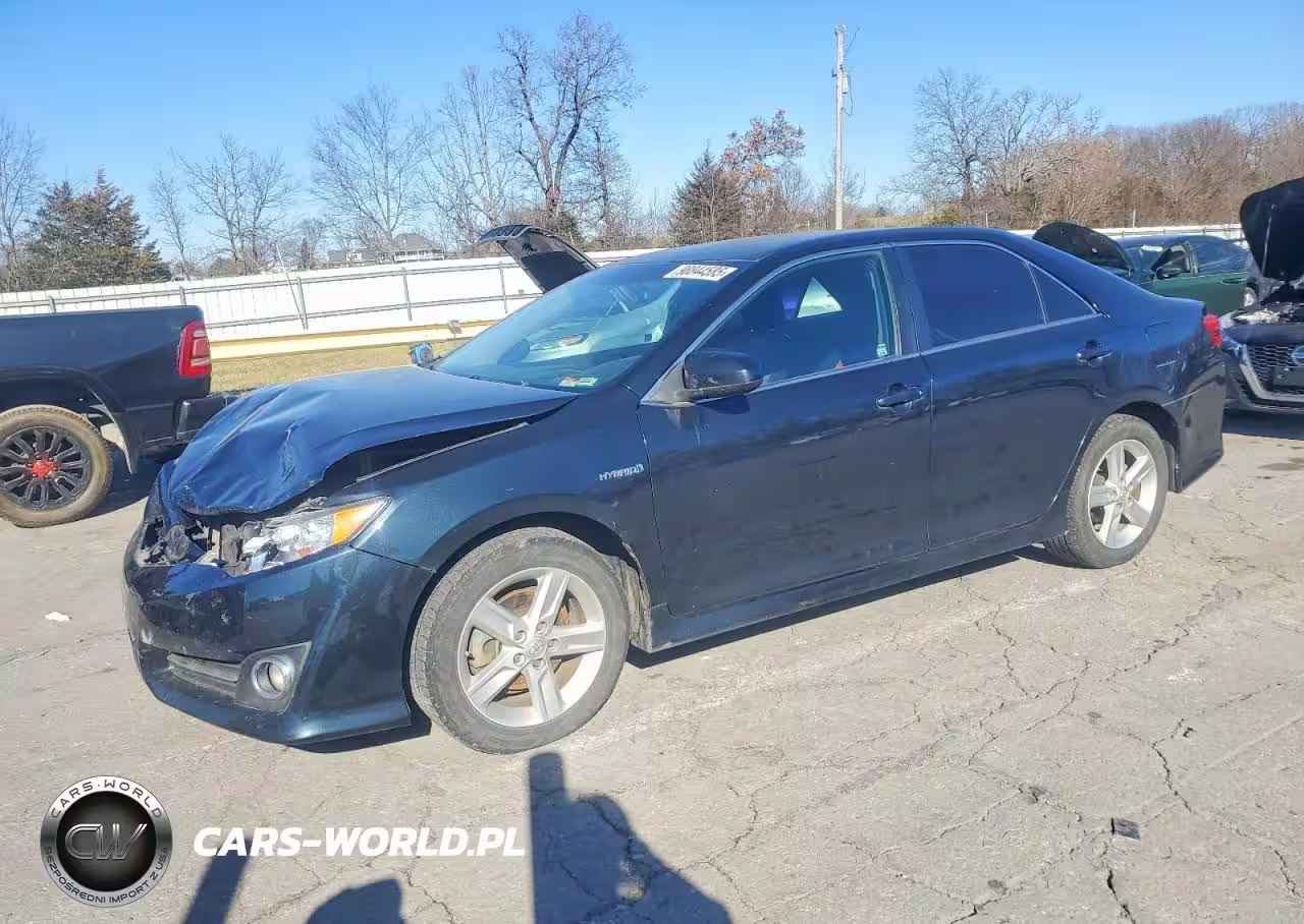 2014 Toyota Camry Hybrid