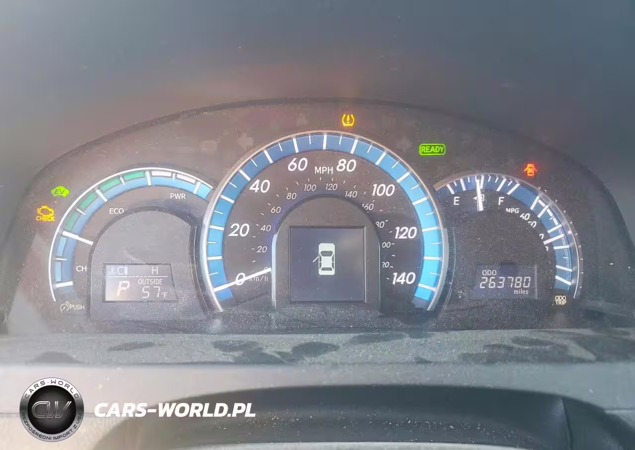 2014 Toyota Camry Hybrid VIN:4T1BD1FK9EU129765 - 9