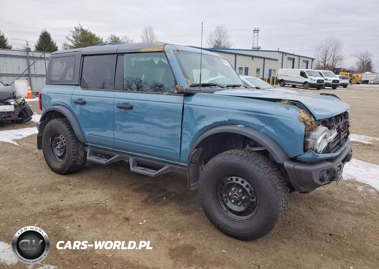 2022 Ford Bronco Base VIN:1FMDE5BH2NLB61714 - 4