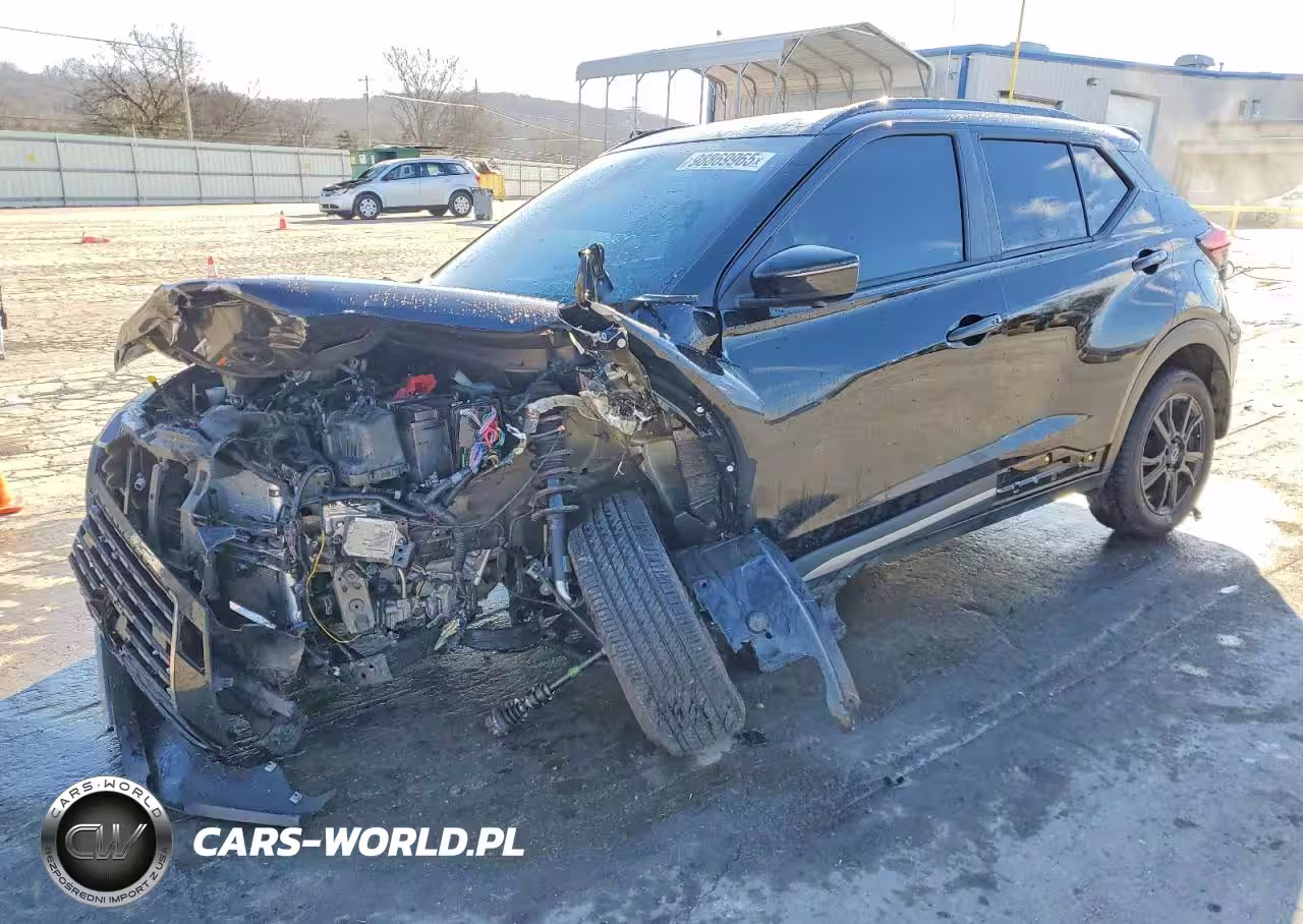 2024 Nissan Kicks Sr