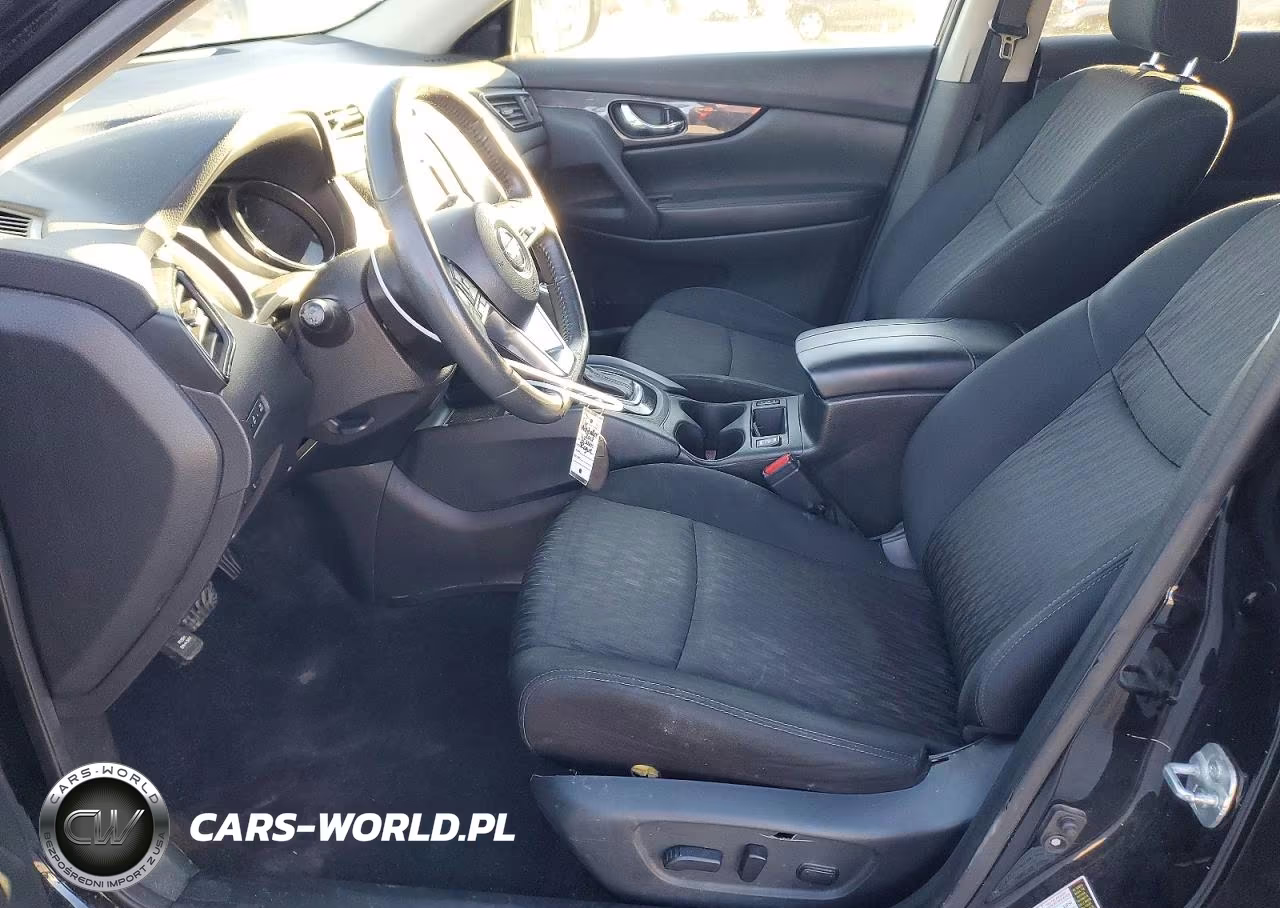 2018 Nissan Rogue S VIN:5N1AT2MVXJC740504 - 7