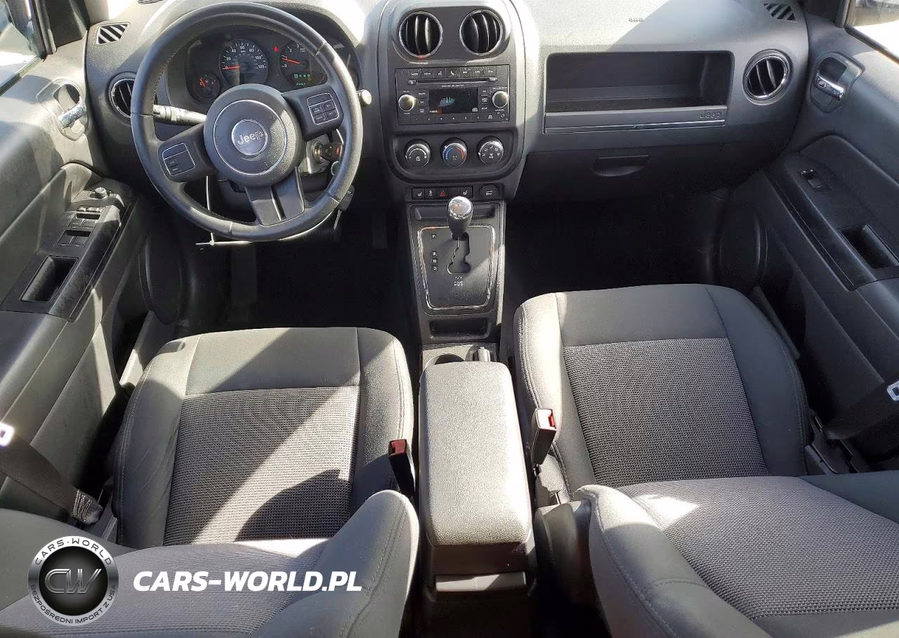 2012 Jeep Compass Latitude VIN:1C4NJDEB3CD604093 - 8