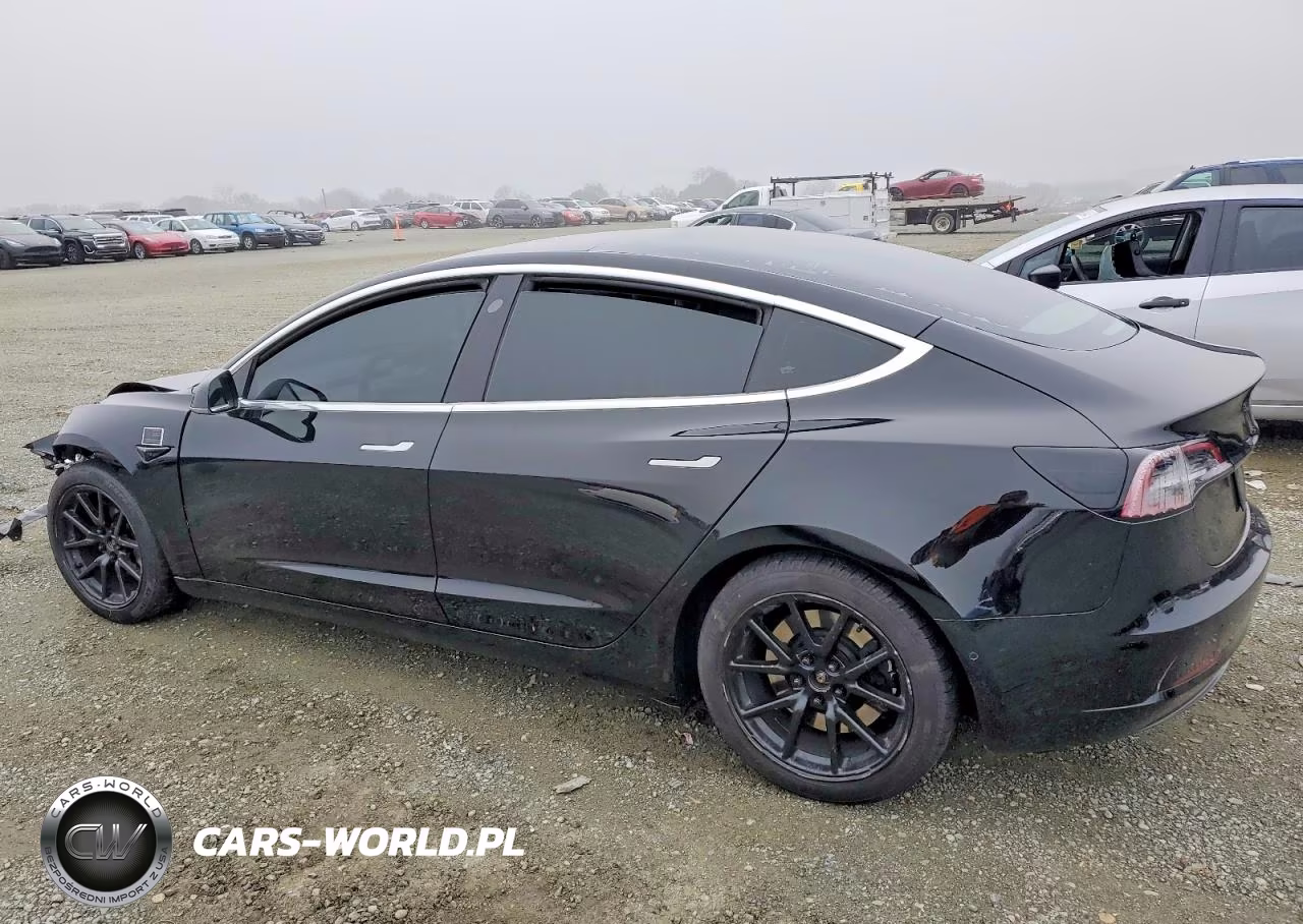 2018 Tesla Model 3 VIN:5YJ3E1EB9JF103452 - 2