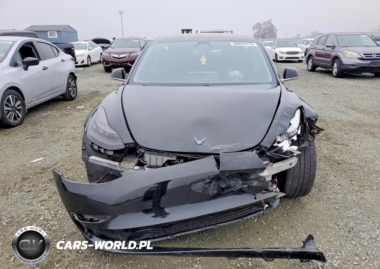 2018 Tesla Model 3 VIN:5YJ3E1EB9JF103452 - 5