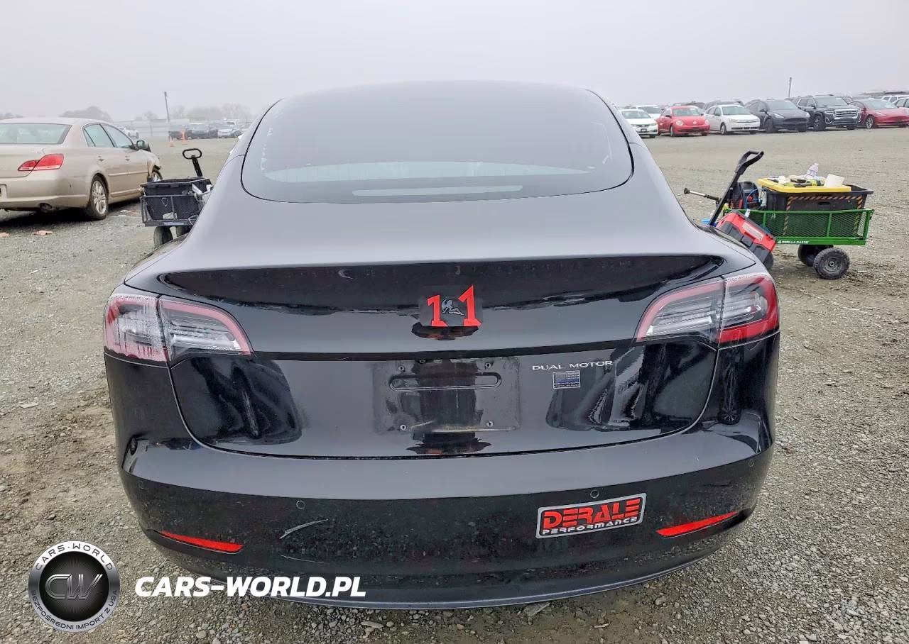 2018 Tesla Model 3 VIN:5YJ3E1EB9JF103452 - 6
