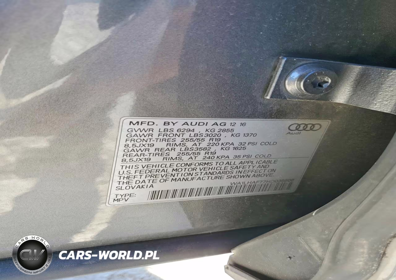 2017 Audi Q7 Premium Plus VIN:WA1LHAF77HD039506 - 13