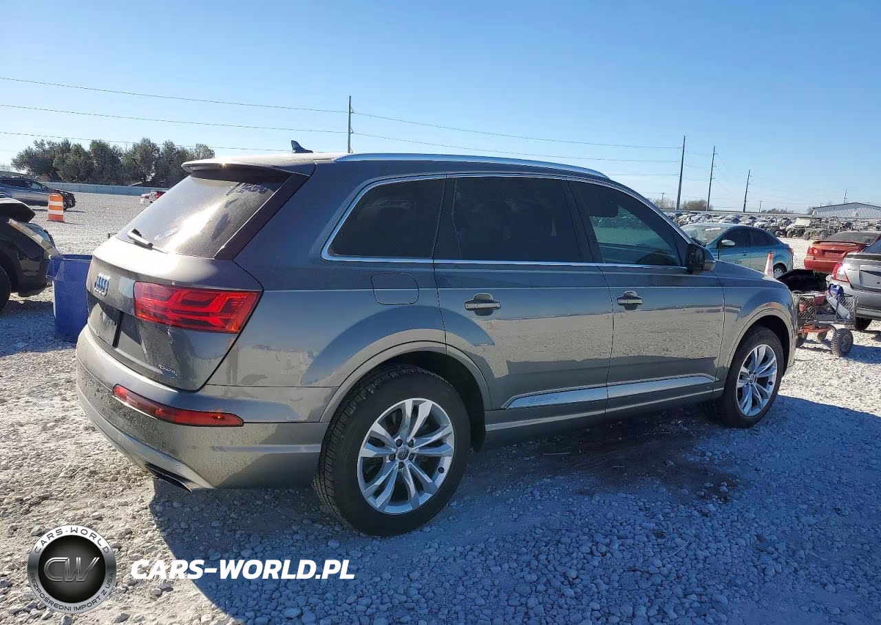 2017 Audi Q7 Premium Plus VIN:WA1LHAF77HD039506 - 3
