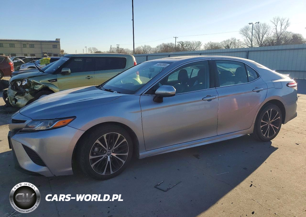 2020 Toyota Camry Se
