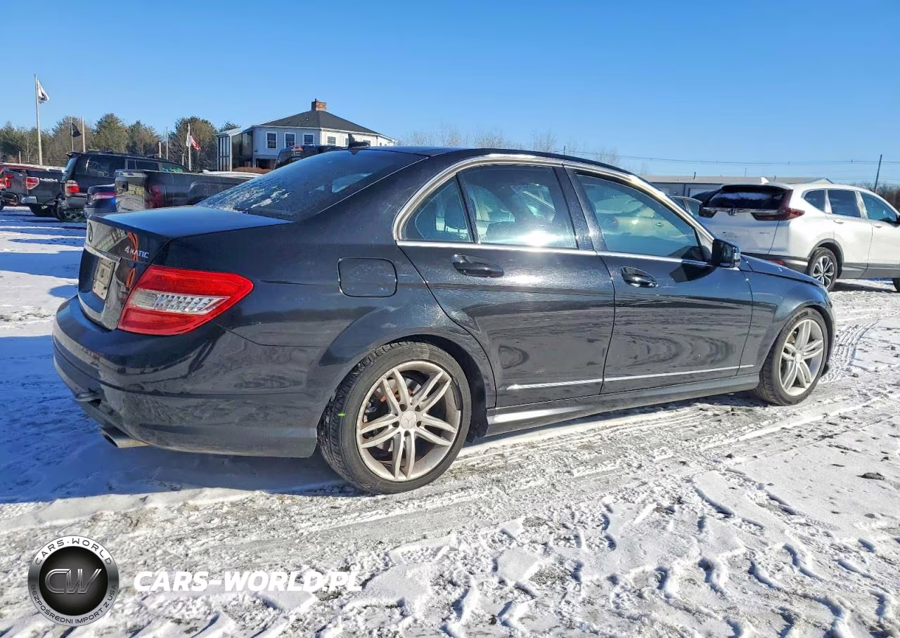 2011 Mercedes-Benz C 300 4Matic VIN:WDDGF8BB8BR156205 - 3