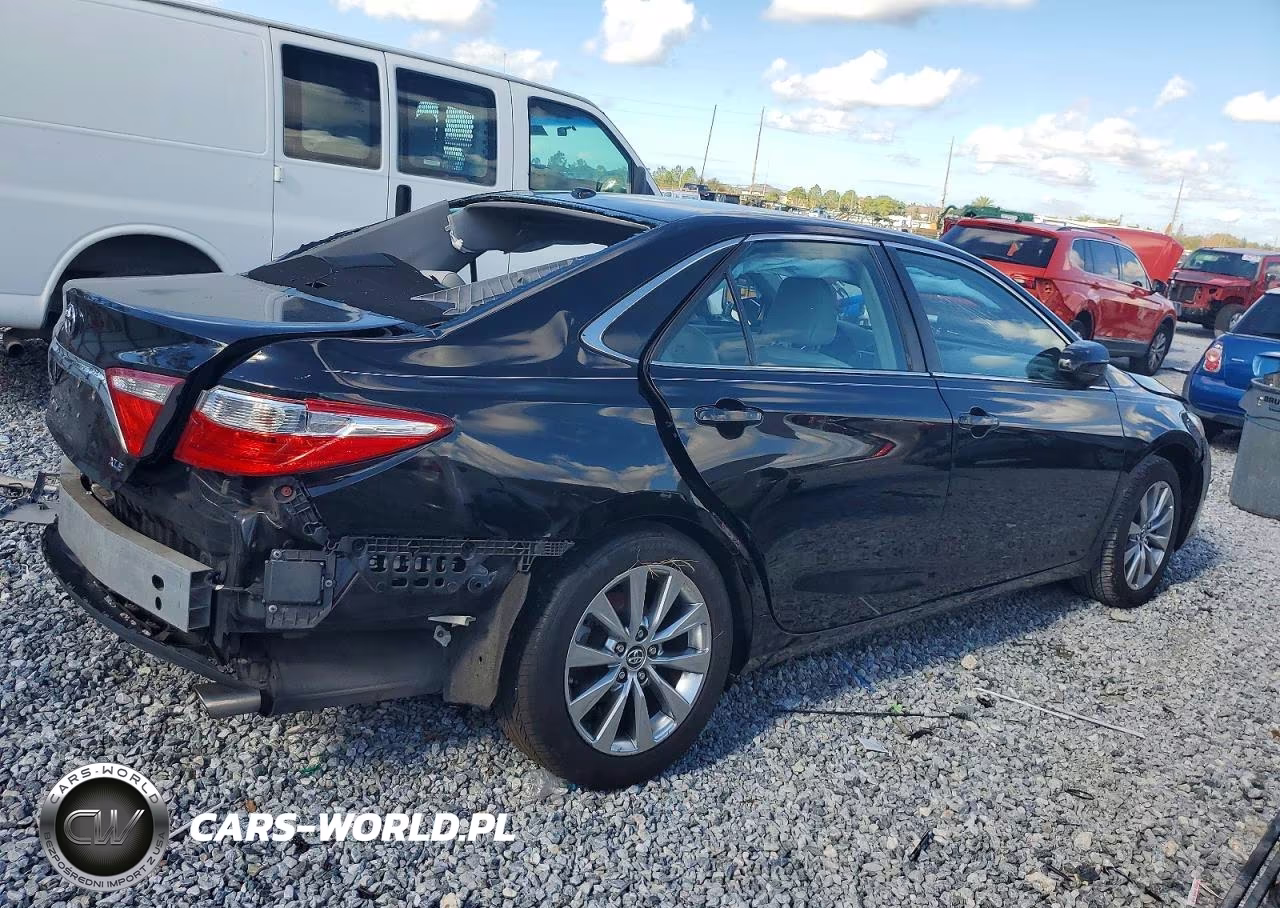 2015 Toyota Camry Le VIN:4T1BF1FK0FU942049 - 3