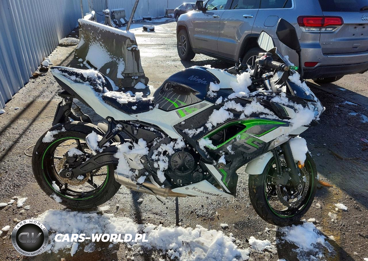 2022 Kawasaki Ex650 N