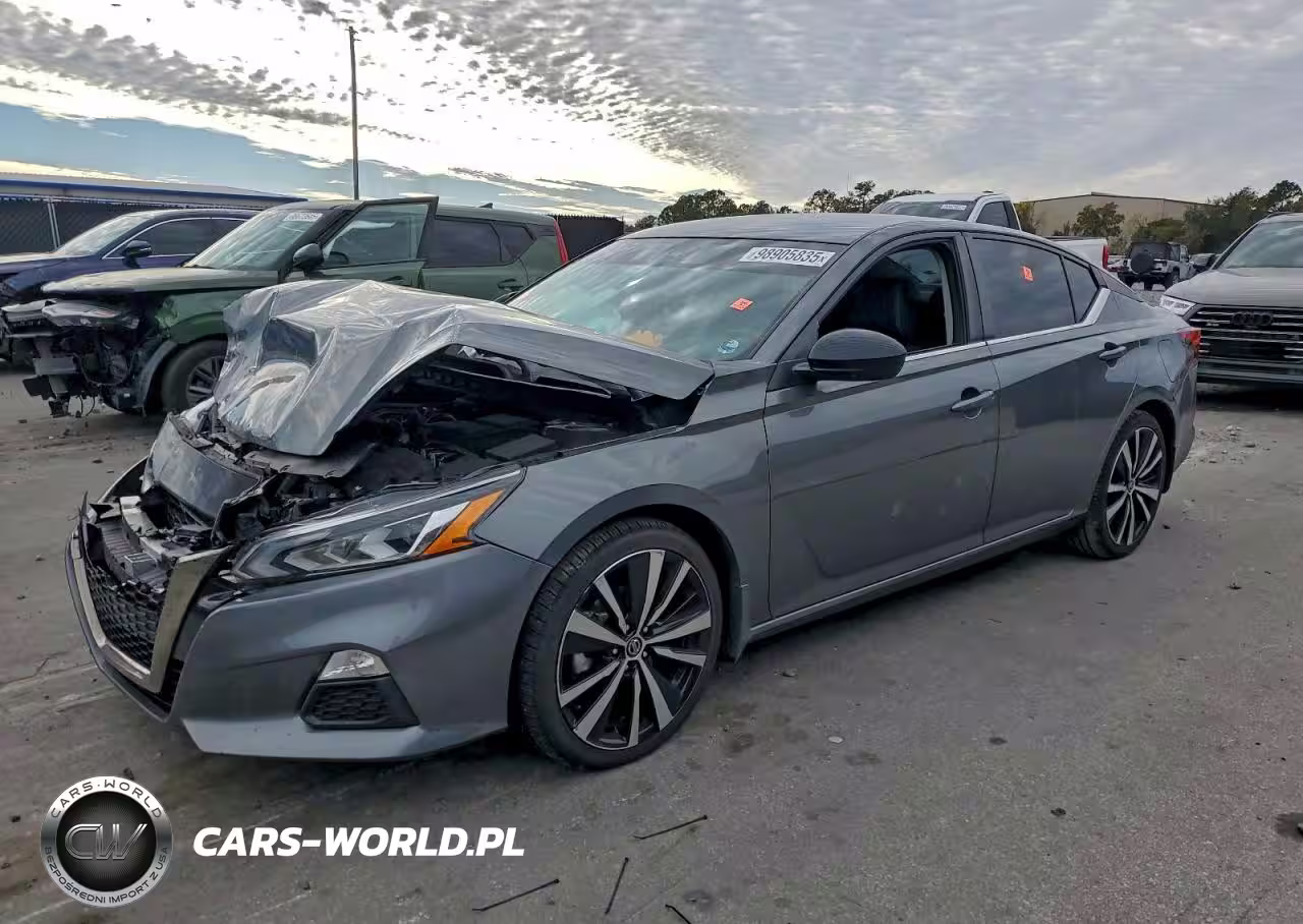 2021 Nissan Altima Sr