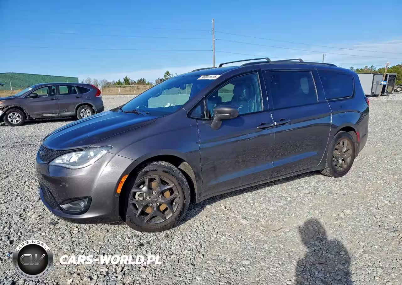 2019 Chrysler Pacifica Touring L Plus