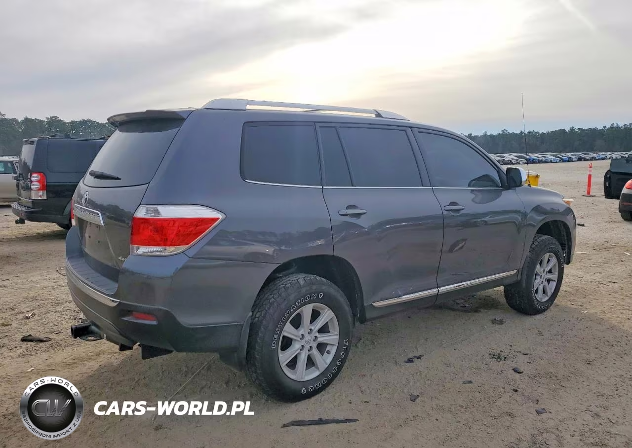 2012 Toyota Highlander Base VIN:5TDBK3EH6CS161537 - 3