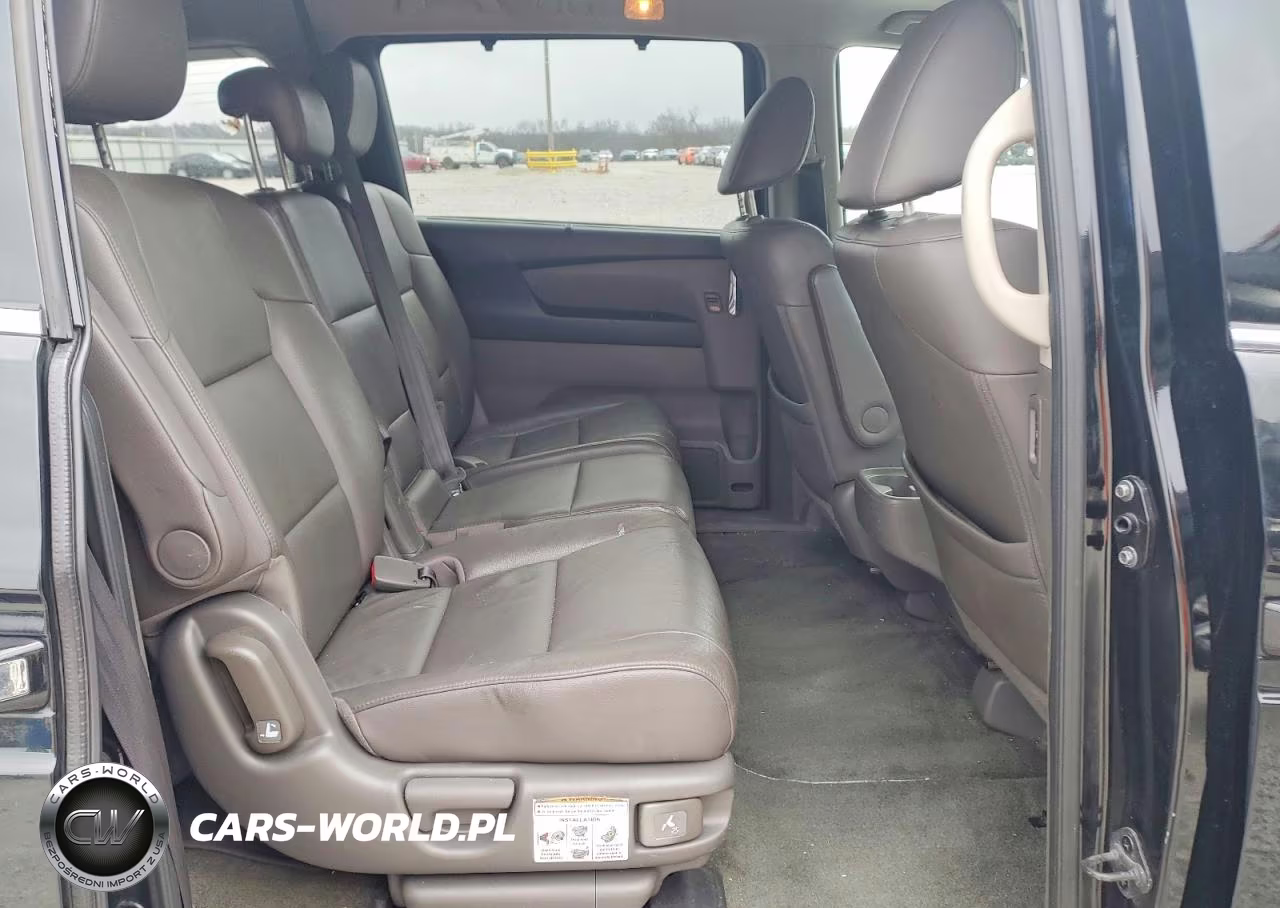 2016 Honda Odyssey Touring VIN:5FNRL5H9XGB061849 - 11