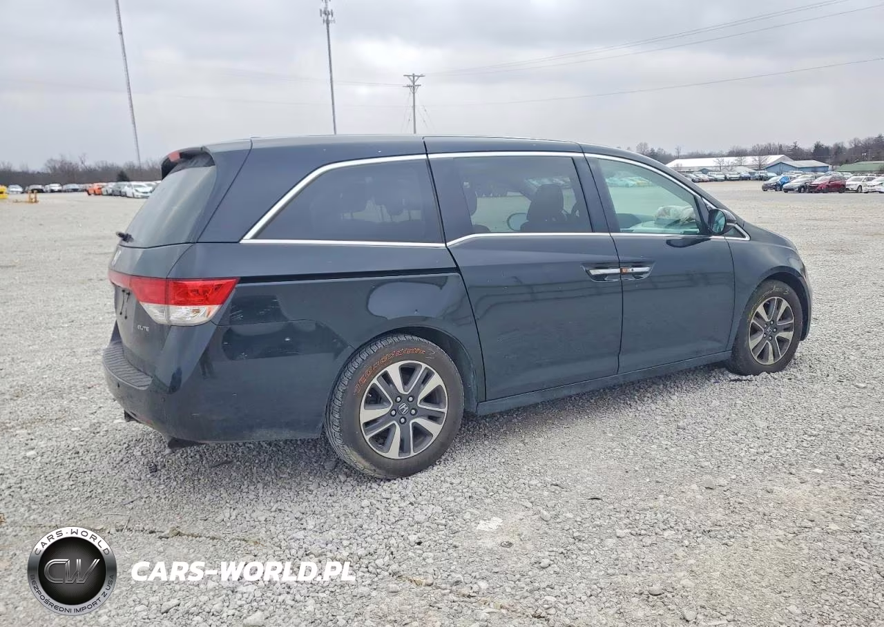 2016 Honda Odyssey Touring VIN:5FNRL5H9XGB061849 - 3