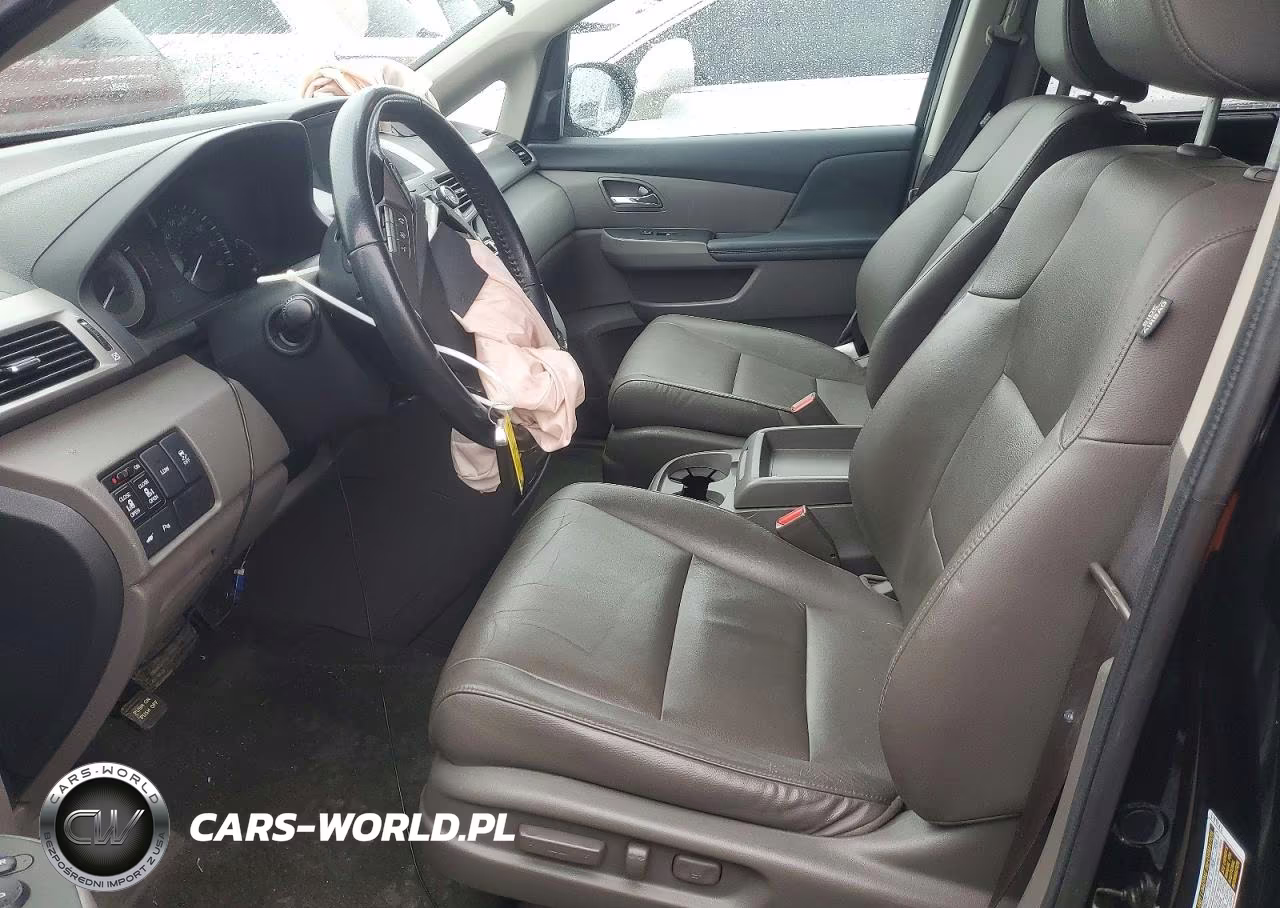 2016 Honda Odyssey Touring VIN:5FNRL5H9XGB061849 - 7